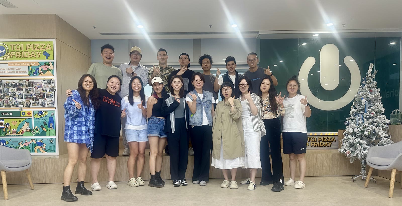 悦刻企业内训《营销 AI 实战营》2024 年 4 月 26 日深圳培训现场合影